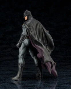 Kotobukiya ARTFX+ Batman Rebirth 1/10 PVC Figure ( IN STOCK ) -Kurama Toys Store 6c500b5b5218ff2f9fe144497ce7754ac905120e 640x800 10002.1538728314