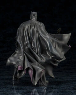 Kotobukiya ARTFX+ Batman Rebirth 1/10 PVC Figure ( IN STOCK ) -Kurama Toys Store b83bdf3a88af5d19e5cb636de096c5e9576951c2 640x800 72825.1538728314
