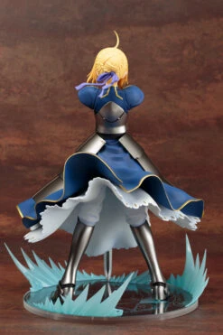 KOTOBUKIYA King Of Knights Saber 1/7 PVC Figure Fate/stay Night -Kurama Toys Store kok Saber u4 64160.1437467235