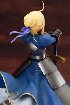 KOTOBUKIYA King Of Knights Saber 1/7 PVC Figure Fate/stay Night -Kurama Toys Store kok Saber u9 98648.1437467245